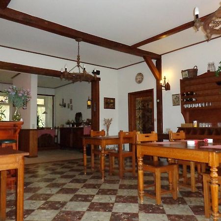 Hotel Gai-Sejour Ла Рош ан Арден Екстериор снимка