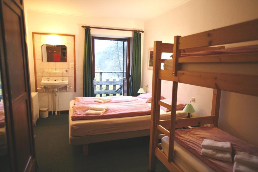 Hotel Gai-Sejour Ла Рош ан Арден Стая снимка