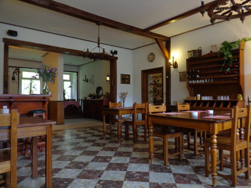 Hotel Gai-Sejour Ла Рош ан Арден Екстериор снимка